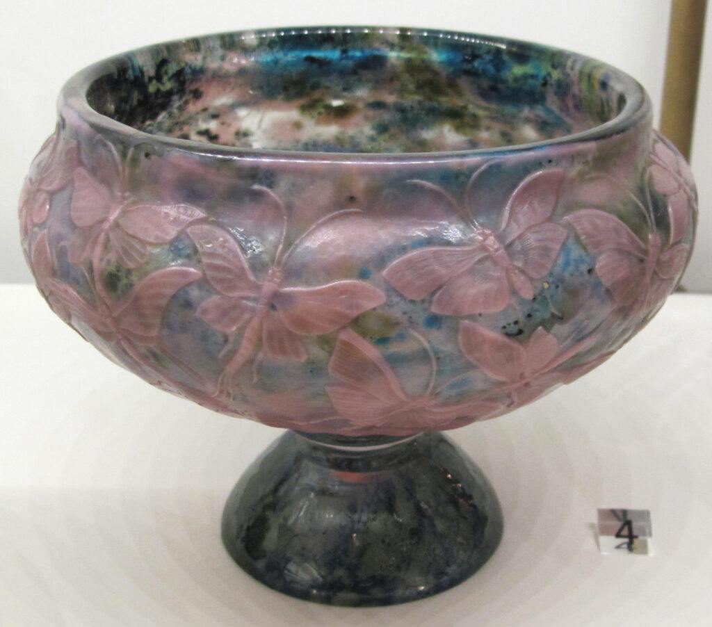 Email Galle-—Understanding Art Glass
