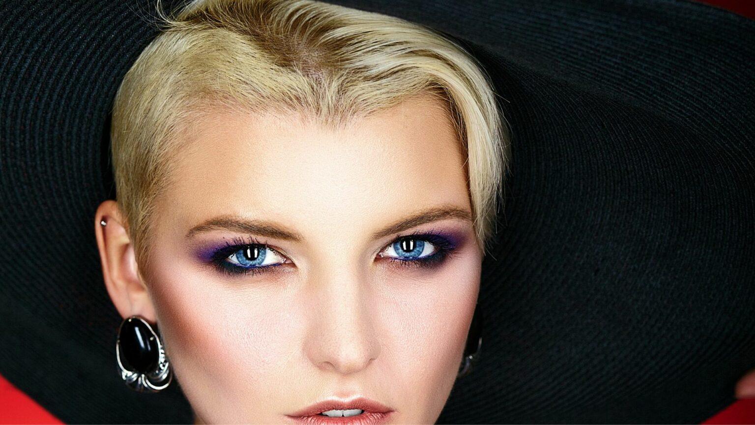 Sexy Top Model - The Bob Haircut