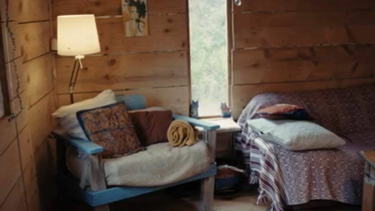 Furniture That Screams Cottage Farmhouse Chic