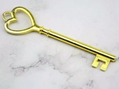 Heart Key-Big Key-Skeleton Key-Antiqued Gold-84mm Large Skeleton Key-Love