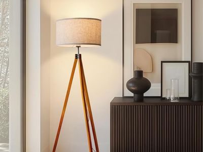 Industrial floor lamps for Living Room, Farmhouse Tripod Lamp for Bedrooms Vintage Steampunk Adjustable 55" Black Metal Camera Wooden Tall Standing Lights for Study Corner, Office (No E26 Bulb)