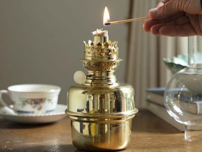 Kerosene Lantern with Adjustable Wick