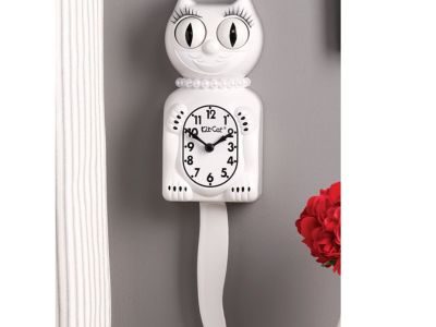 Kit-Cat Klock Features Quartz Movement For Accurate Timekeeping