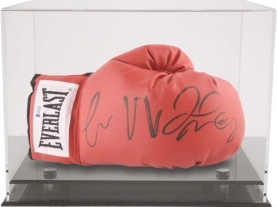 OnDisplay Deluxe UV-Protected Boxing Glove Display Case – Black Base – Luxe Handmade Acrylic Case OnDisplay Deluxe UV-Protected Boxing Glove Display Case - Black Base - Luxe Handmade Acrylic Case