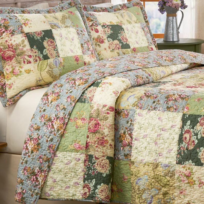 Pretty Floral Patchwork Quilt or Pillow Sham